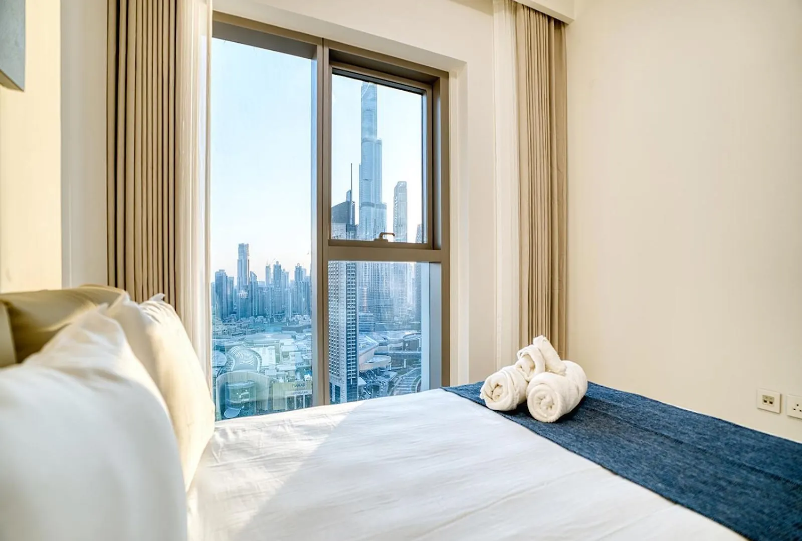 Stunning 2Br With Burj Khalifa View Swimming Pool & Downtown Views - 3007 Apartment Dubai