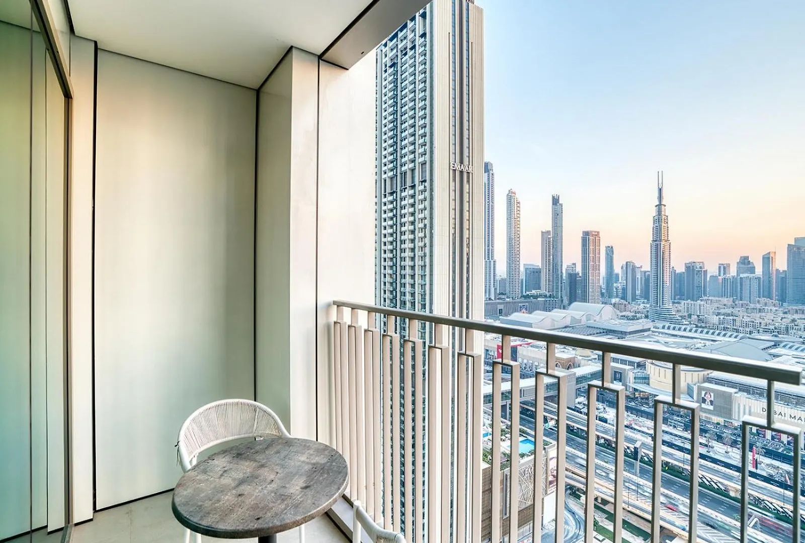 Stunning 2Br With Burj Khalifa View Swimming Pool & Downtown Views - 3007 Apartment Dubai