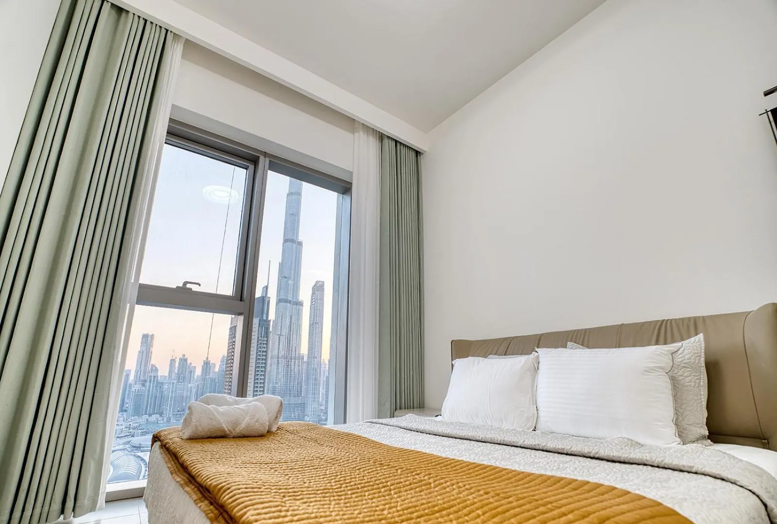 Stunning 2Br With Burj Khalifa View Swimming Pool & Downtown Views - 3007 Apartment Dubai 0*,  United Arab Emirates